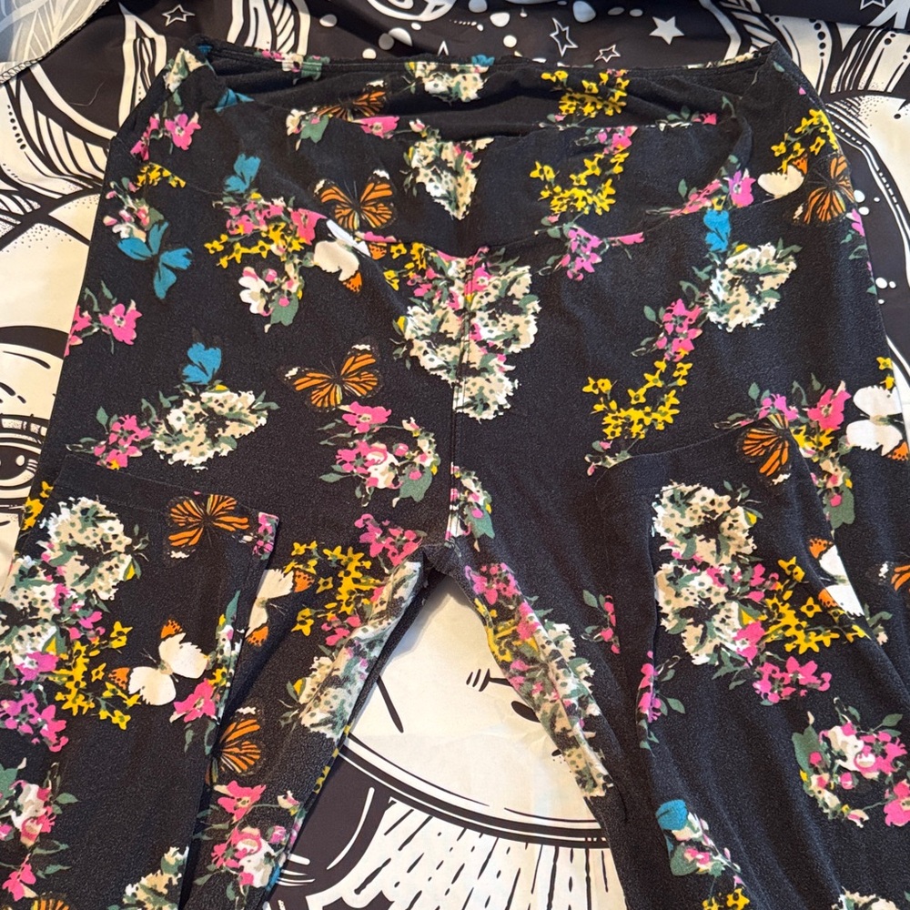 Black Floral & Butterfly Lularoe